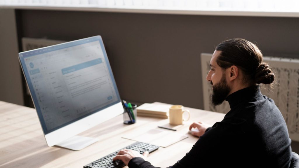 what is white label seo header